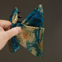 "Starry Masterpiece" 13cm Artistic Oil Painting Claw Clip — Van Gogh Inspired