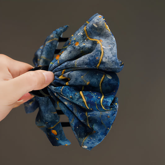 "Celestial Petal" 13cm Oversized Starry Galaxy Claw Clip — Gold Vein Edition
